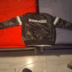 Raiders puffer sweater button up