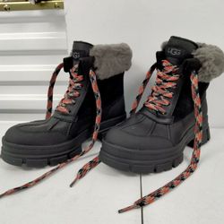 UGG Ashton Addie Winter Boots Size 6 Brand New