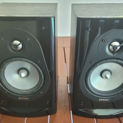 Energy Connoisseur CB-10 Bookshelf Speakers
