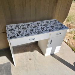 Free Desk 