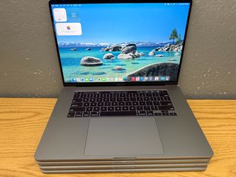 Macbook Pro -16 inches- MacOS Tahoe
