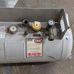108420 10.3 Gallon Manchester LP Propane Horizontal Forklift Gas Tank 5090