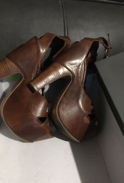 Authentic designer shoes Jessica Simpson size 8 barley used