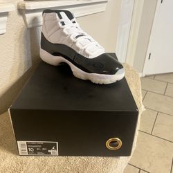 Jordan 11 Gratitude Size 10