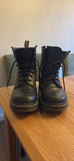 Doc Martens - Size 9