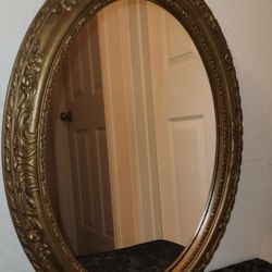 VINTAGE ORNATE GOLD FRAMED SYROCO VANITY TABLE CABINET WALL MIRROR