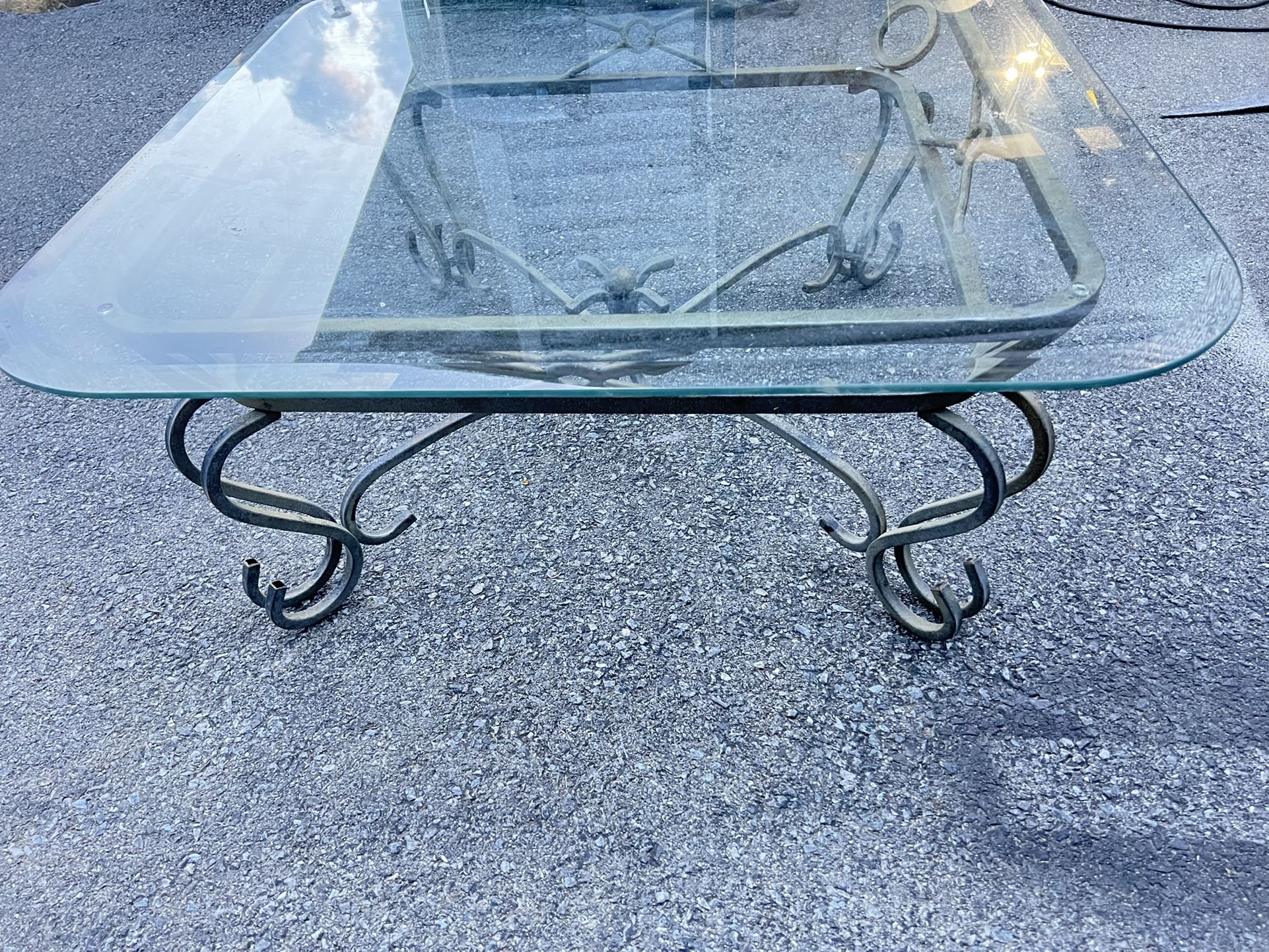 Indoor/outdoor Coffee Glass Coffee Table