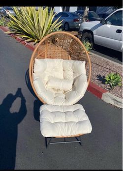Moving sale!! New Wicker Indoor Outdoor Patio Lounge Egg Chair w/Cushion & Ottoman