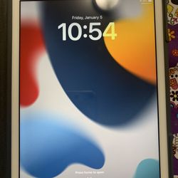 Apple iPad 6th Generation 32GB Unlocked Like New!