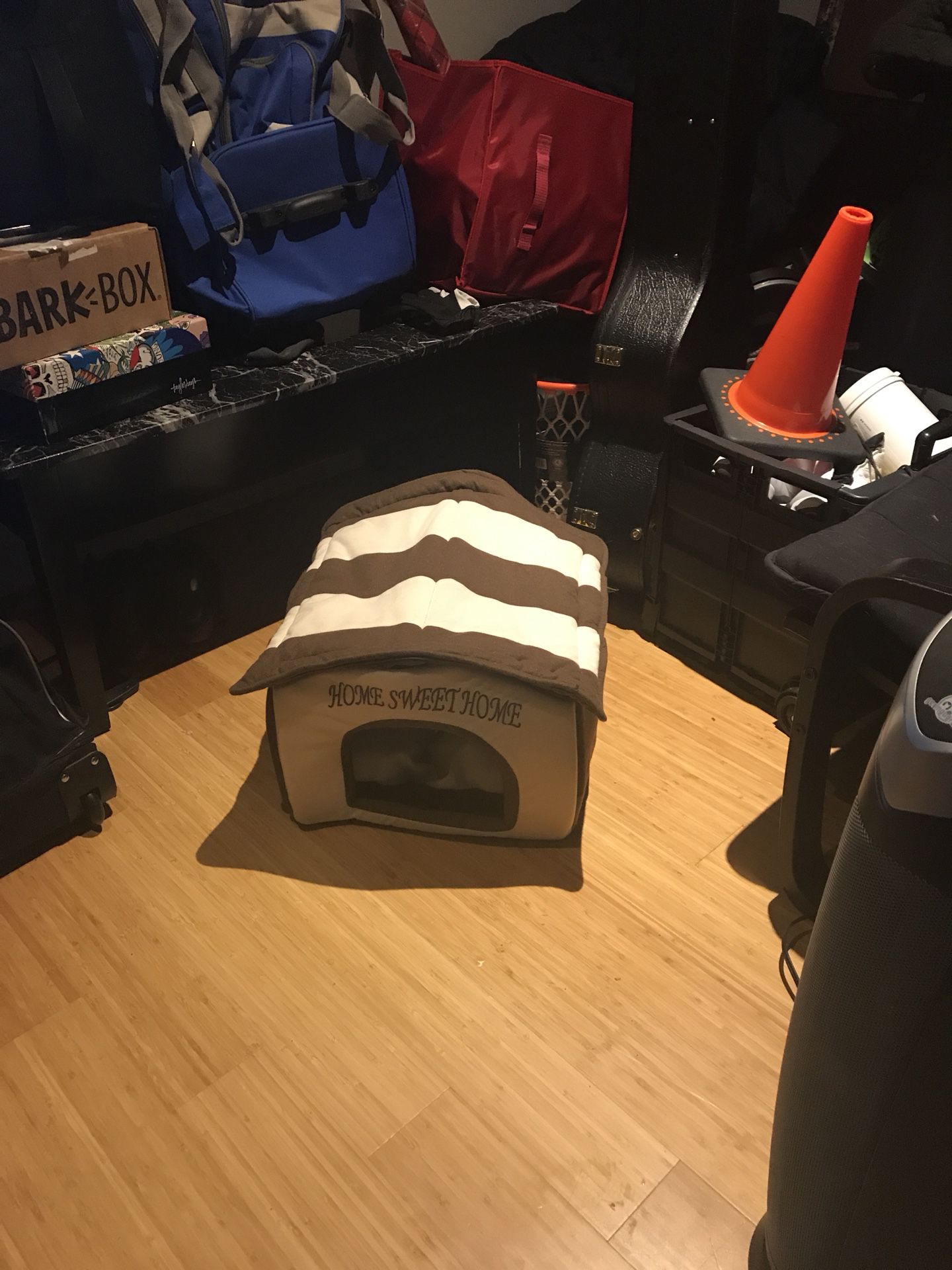 Pets Bed (Dog House)
