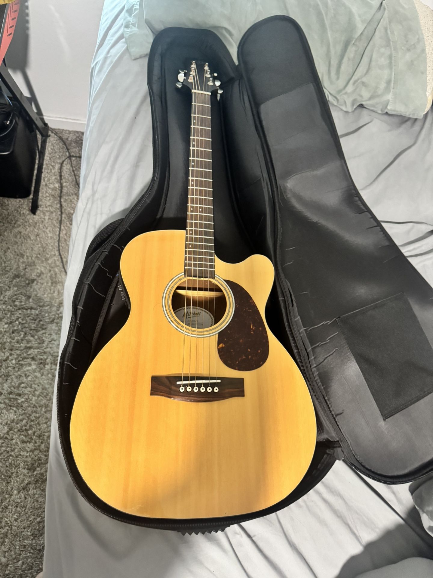 Mitchell Acoustix Guitar 