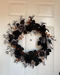 Beautiful Brand New Halloween Wreath •20in Diameter •🎃💀🕸️🕷️