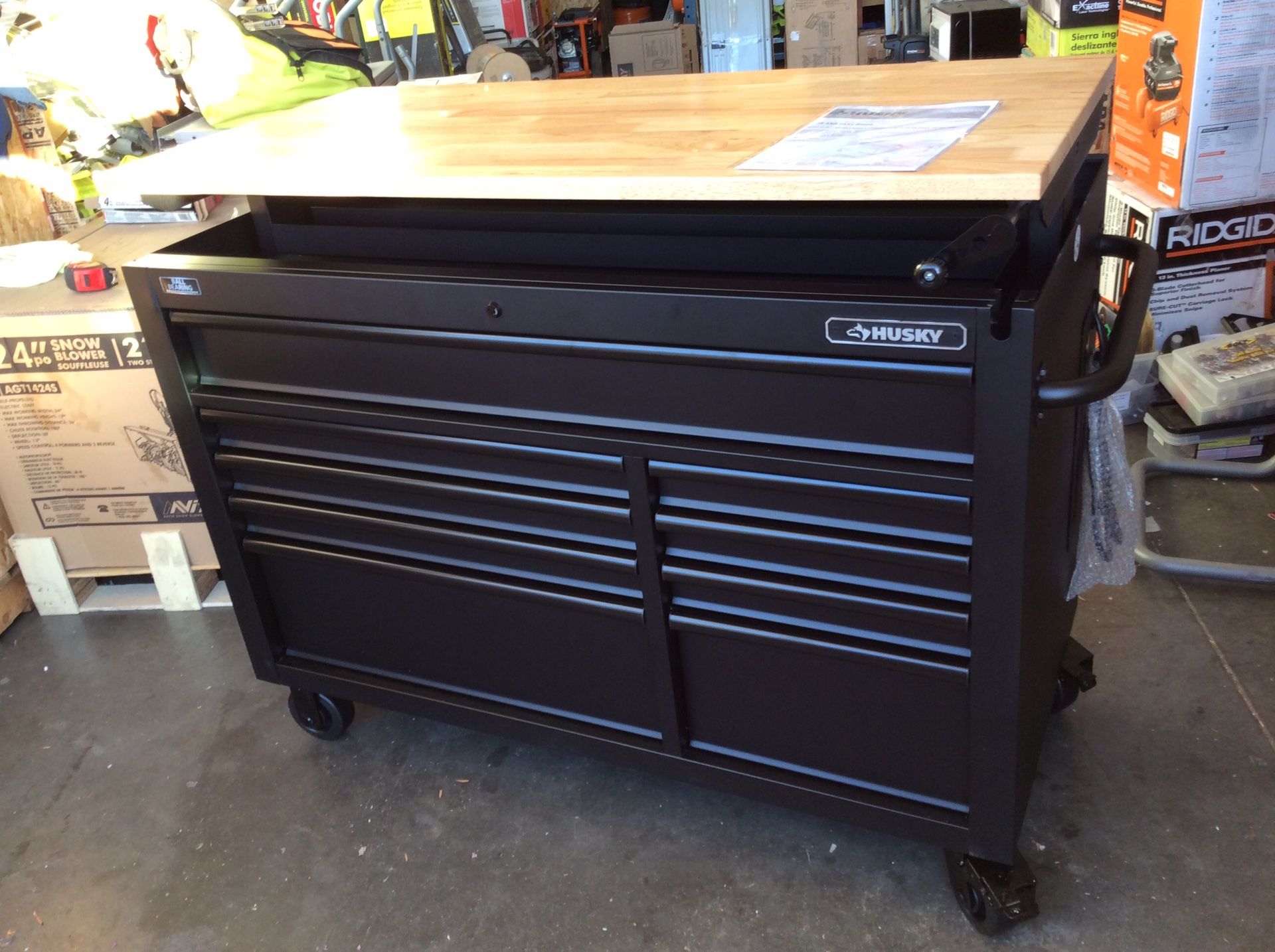 Husky HOLC5209BB1M 52” 9 Drawer Rolling Tool Cabinet with Adjustable Height Top