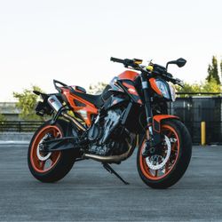 2022 KTM Duke GP