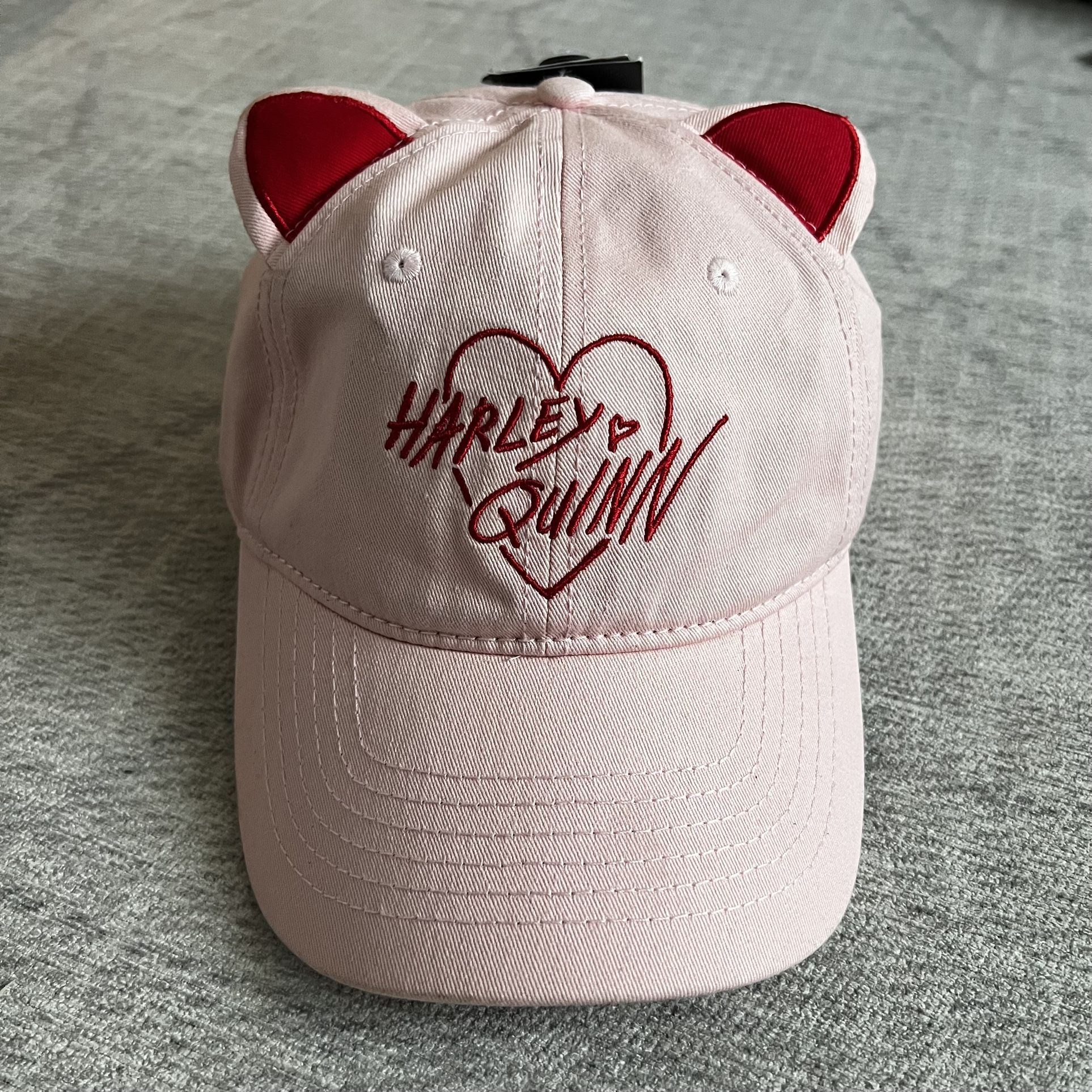 Spencer’s DC Comics Birds of Prey Pink Harley Quinn Cat Eats Adjustable Hat NEW