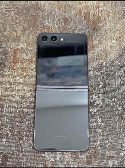 Samsung galaxy z flip 5