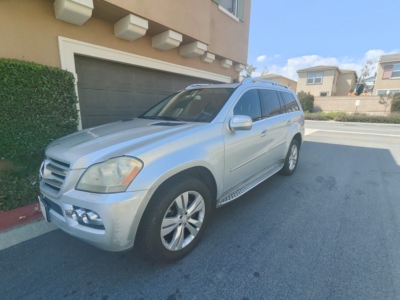 2010 Mercedes GL450 , 7 Passenger