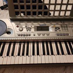 Yamaha Keyboard 61 Keys