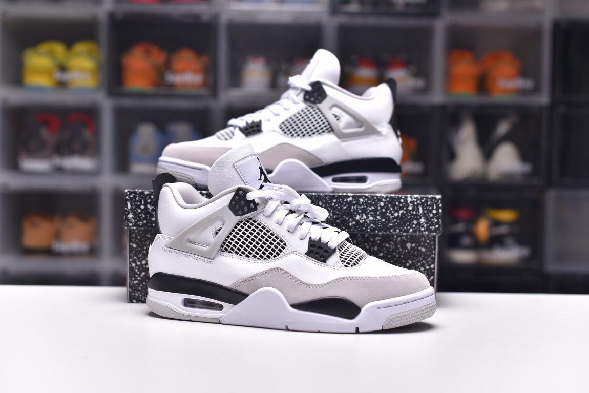 Air Jordan 4 Retro Military Black