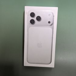 Apple IPhone 17 Pro Unlocked Brand New 256gb - 5 Dollars Down No Credit Needed! 