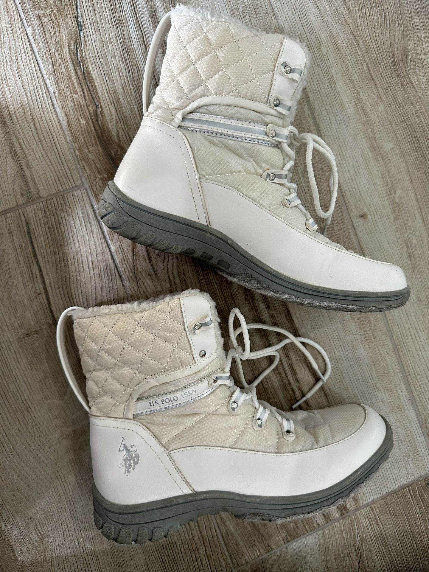 US Polo Assn Snow White Boots 8.5 Women