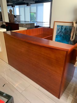 Wood reception desk 6’x6’ Cherry new!!