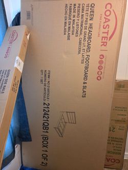 Queen headboard and side rails Footboard and slats
