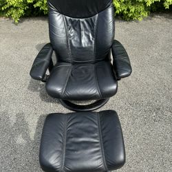 Ekornes Stressless Black Leather Recliner Chair Medium "Consul" Model MCM Vintage