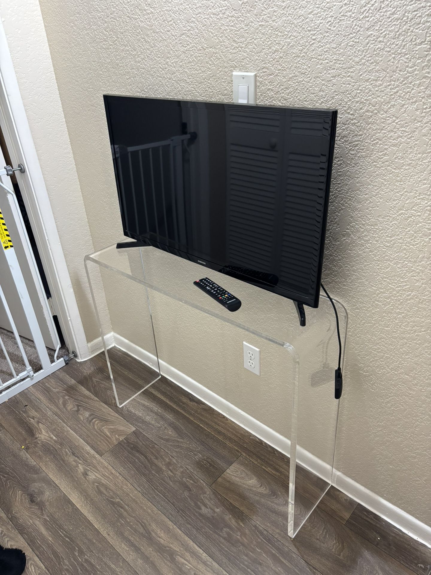 Samsung 32 $80