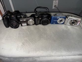 Bundle of Digital Cameras