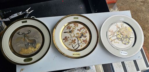 Art of choking 24kt gold trim decorative plates