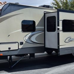 2016 Keystone Cougar 31SQBWE