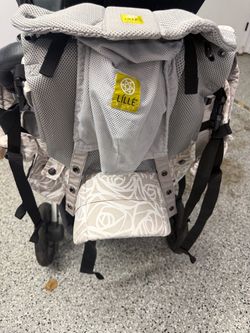 Lillebaby mesh baby carrier