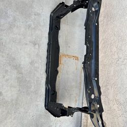 2018 Camry Radiator Sopport New