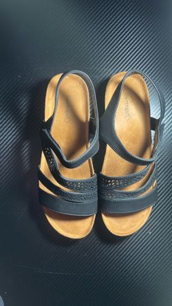 Women’s sandals size 8 black