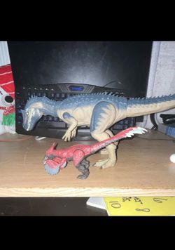 Hammond Collection Allosauras and Pyroraptor for 100$ No box tail works no problems mouth opens fine not broken legs work for both