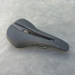 Giant Grit 145mm Bike Saddle