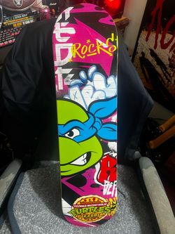 Teenage Mutant Ninja Turtles TMNT skateboard- pizzeria Exclusive! Teenage Mutant Ninja Turtles