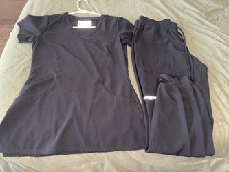 Sketchers scrub top and bottoms