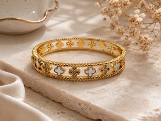 White and gold bracelet