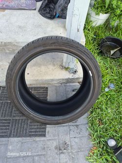 235 40 19 tire