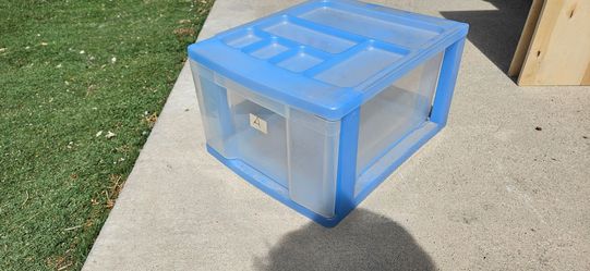 Free storage bin