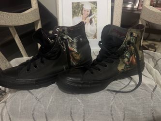 Converse mens size 9 joker new