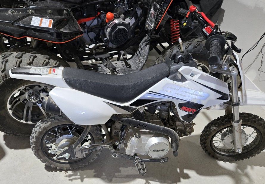 SSR DIRT BIKE 110CC