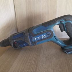 Makita Roller Hammer
