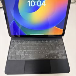 iPad Air 5th Gen - 64GB - Grey + (Magic Keyboard) 