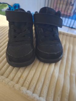 Toddler nike shoes