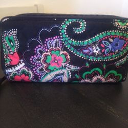 Vera Bradley Wallet. 