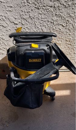 DeWalt vacuum