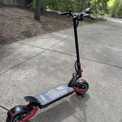 Varla Eagle One Dual Motor 1000W 52V 18.2Ah Electric Scooter